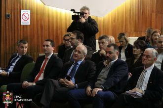 Персонализоване и неперсонализоване годишње карте за превоз