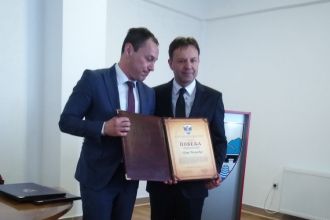Крагујевац добитник Повеље пријатељства и захвалности општине Козарска Дубица