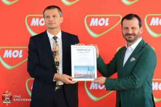 Продаја вињета за пролазак кроз Мађарску на МОЛ пумпи у Крагујевцу