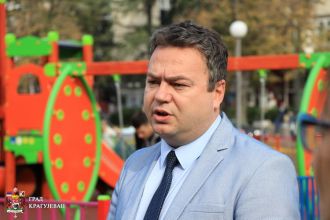 Два нова игралишта за крагујевачке малишане