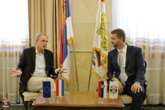 На згради „Шумадије“ мурал са ликом прве српске композиторке Љубице Марић