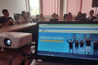 Представљена платформа „Бирам успех“