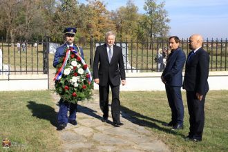 Положени венци на Словачком гробљу