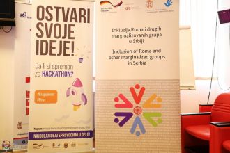 Победници Хакатона за младе Роме и друге маргинализоване групе представили искуства из имплементације