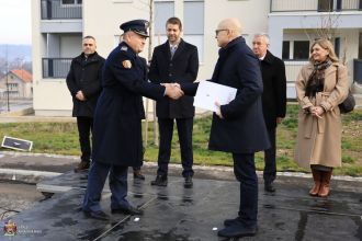 Припадници служби безбедности добили кључеве нових станова у Крагујевцу