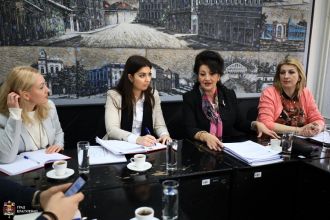 Социјална инклузија Рома и Ромкиња кроз програме подстицања запошљавања